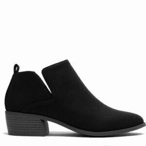 TOP Moda Rager Notched Faux Suede Zip Back Ankle Bootie